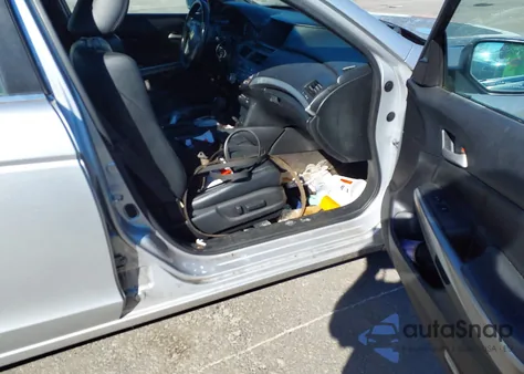 2010 Honda Accord 3.5 Ex-L z USA, uszkodzony, nr VIN 1HGCP3F8XAA021331